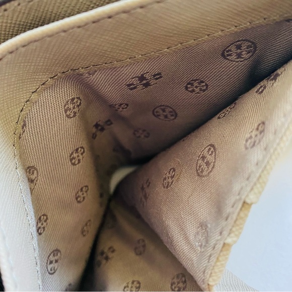 Tory Burch Bi-Fold Leather Wallet - Picture 4 of 4